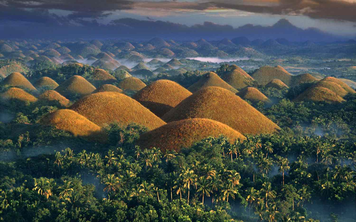 chocolate-hills-PHIL0116-3a853dd3c6704d84bb5162bb37404279.jpg