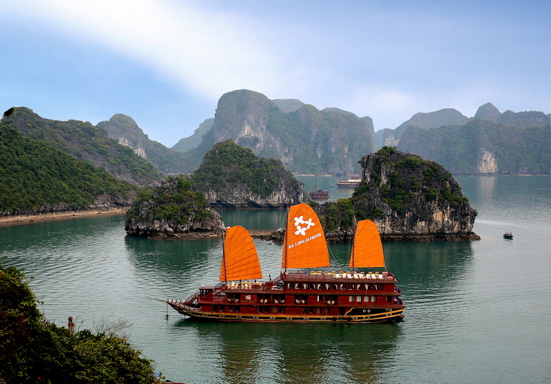 jasmine-cruise-halong-3.jpg