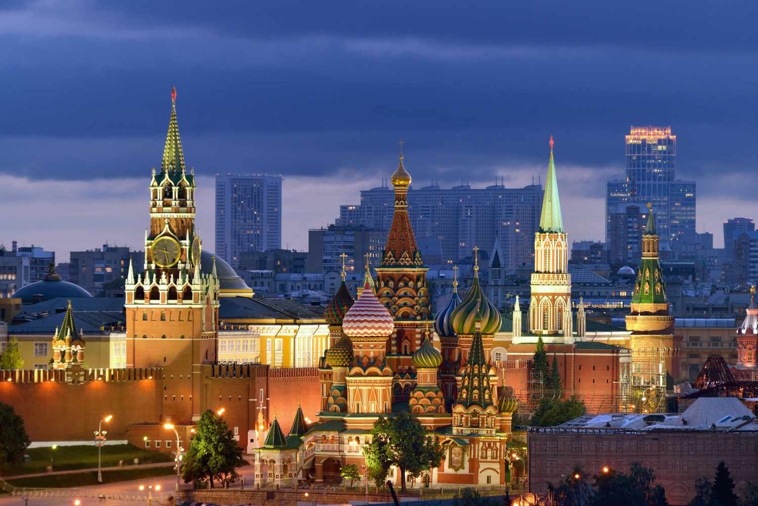 moscow-kremlin-and-st-basil-cathedral-at-dusk-158200423-5a64f4594e46ba00377331fb-f1cefbfe078841fa9951f6b4a7c44ae2.jpg